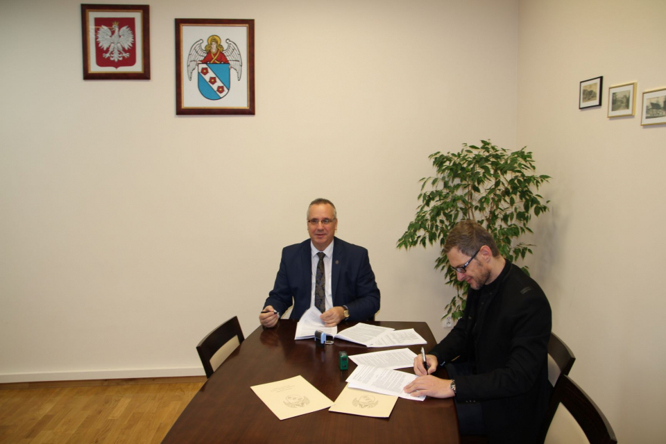 Podpisanie umowy na budowę ul. Rzemieślniczej i ul. Szklarskiej