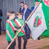 poczet sztandarowy, dwóch najmłodszych piłkarzy klubu