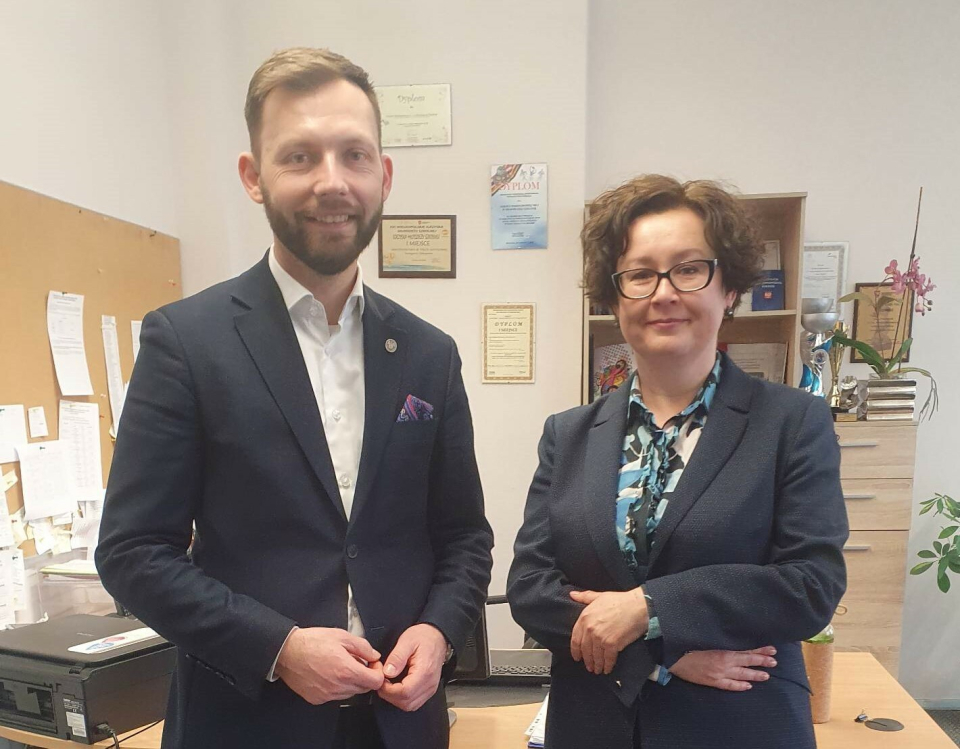 Nowa dyrektor szkoły z zastępcą burmistrza