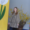 dziewczynka podczas recytowania wiersza