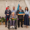 zdjęcie pary jubilatów z kierownikiem USC oraz Panią Burmistrza