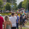 kibice na ulicach miasta