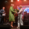 Wręczenie nagrody na scenie