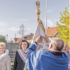 przypinanie medalu ddo sztandaru