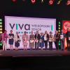 kilka osób na scenie, w tle ekran z napisem Viva Wielkopolski Senior Konkurs Wielkopolska Otwarta na Osoby Starsze