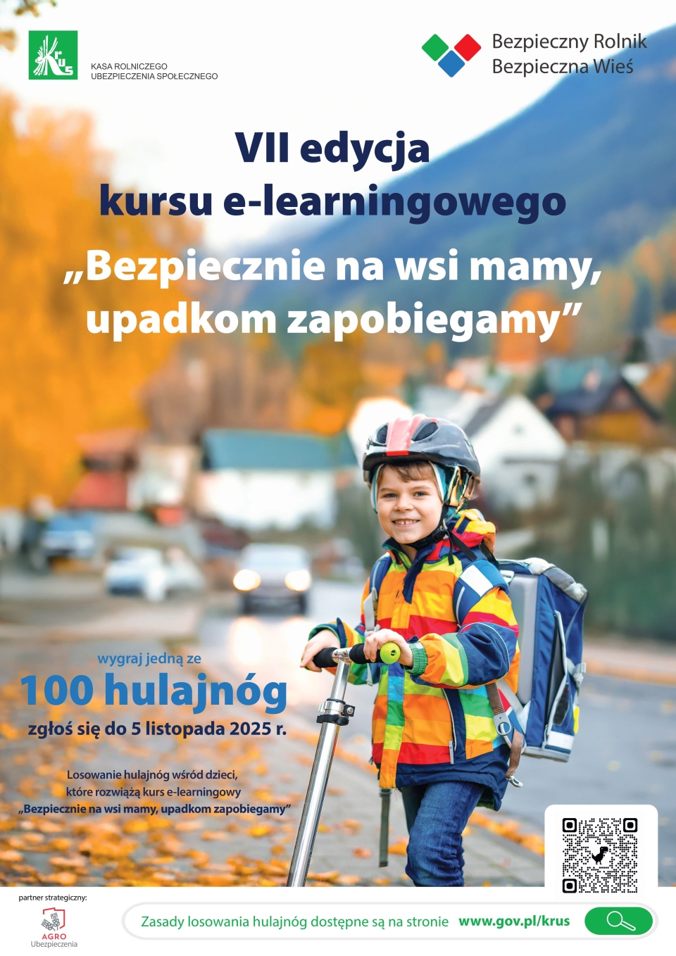 Na zdjęciu dziecko w kasku i z plecakiem na hulajnodze