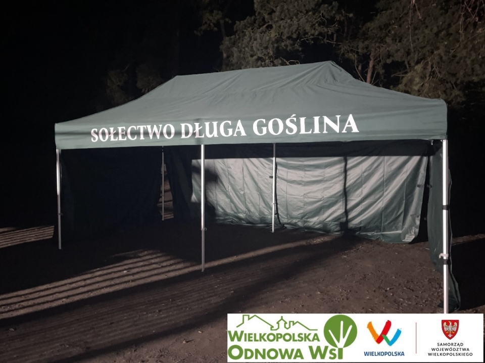 namiot z napisem Sołectwo Długa Goślina