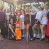 tancerki pozują do zdjęcia