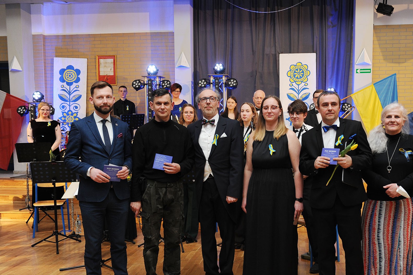 członkowie zespołu z zastępcą burmistrza